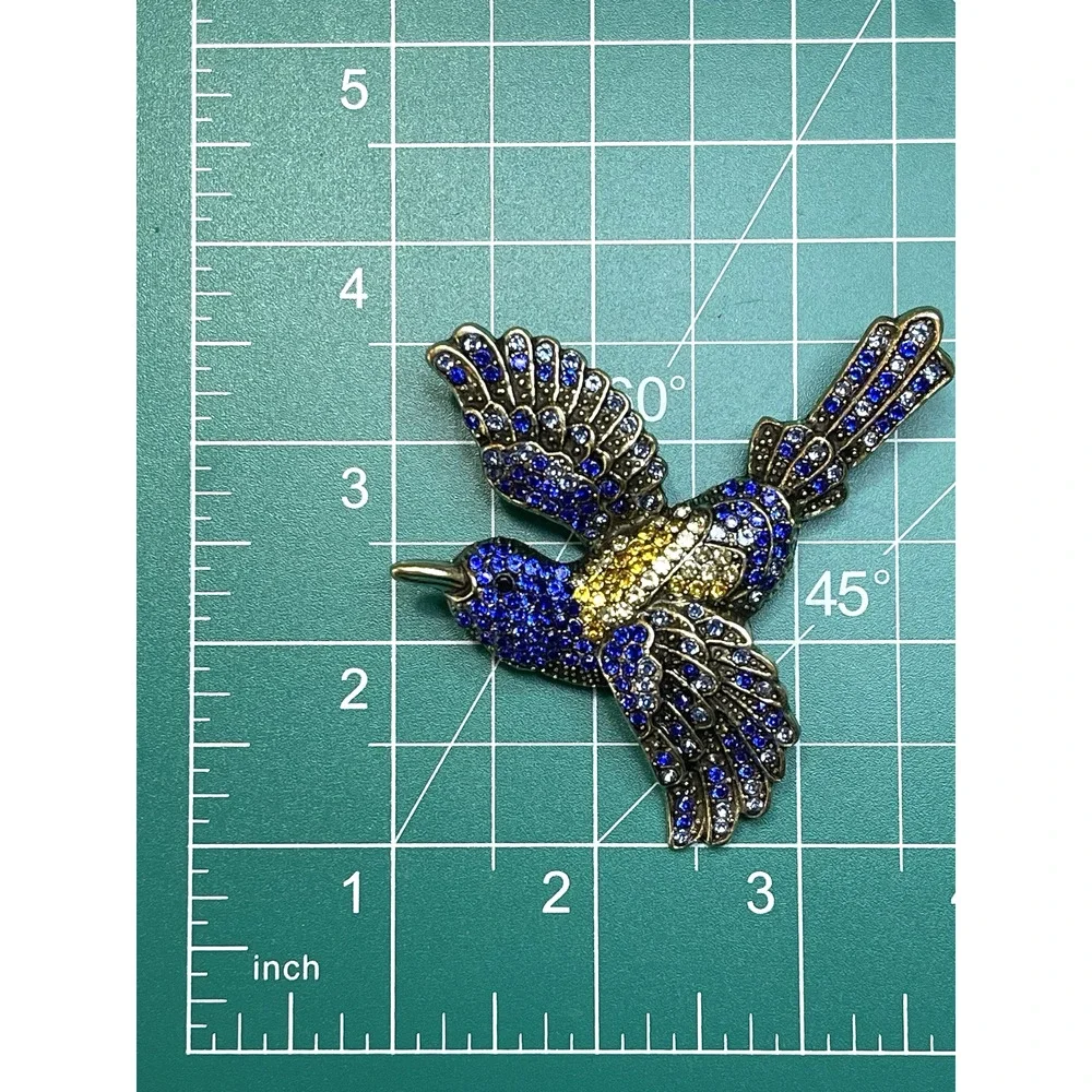 NWOT Heidi Daus Inspired Blue Rhinestone Hummingbird Bird Flying Brooch Pin